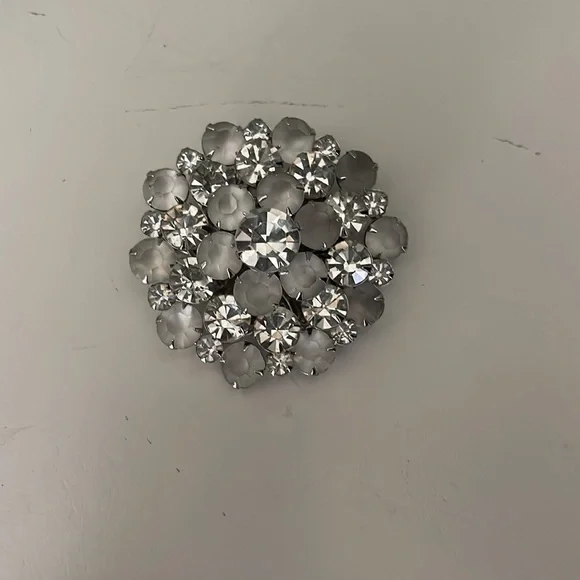 White and Crystal Pin by Lisa - Picture 3 of 7